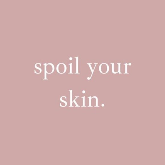 🌟 MY CLOSET IS CURRENTLY UNDER CONSTRUCTION ❤️ 🌟 - Picture 6 of 15